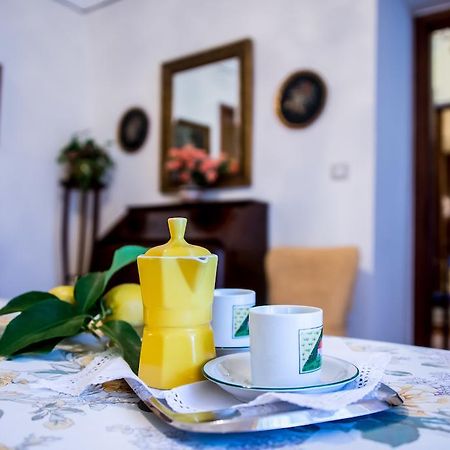 Il Giglio Rosso Apartment Naples Room photo