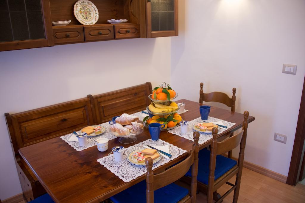 Il Giglio Rosso Apartment Naples Room photo