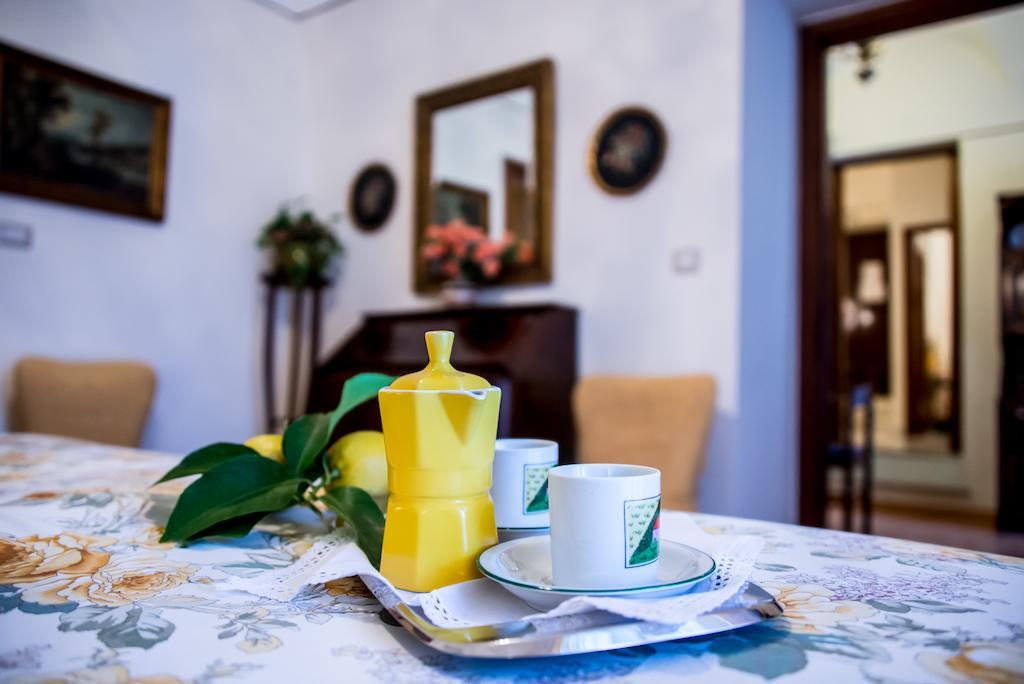 Il Giglio Rosso Apartment Naples Room photo